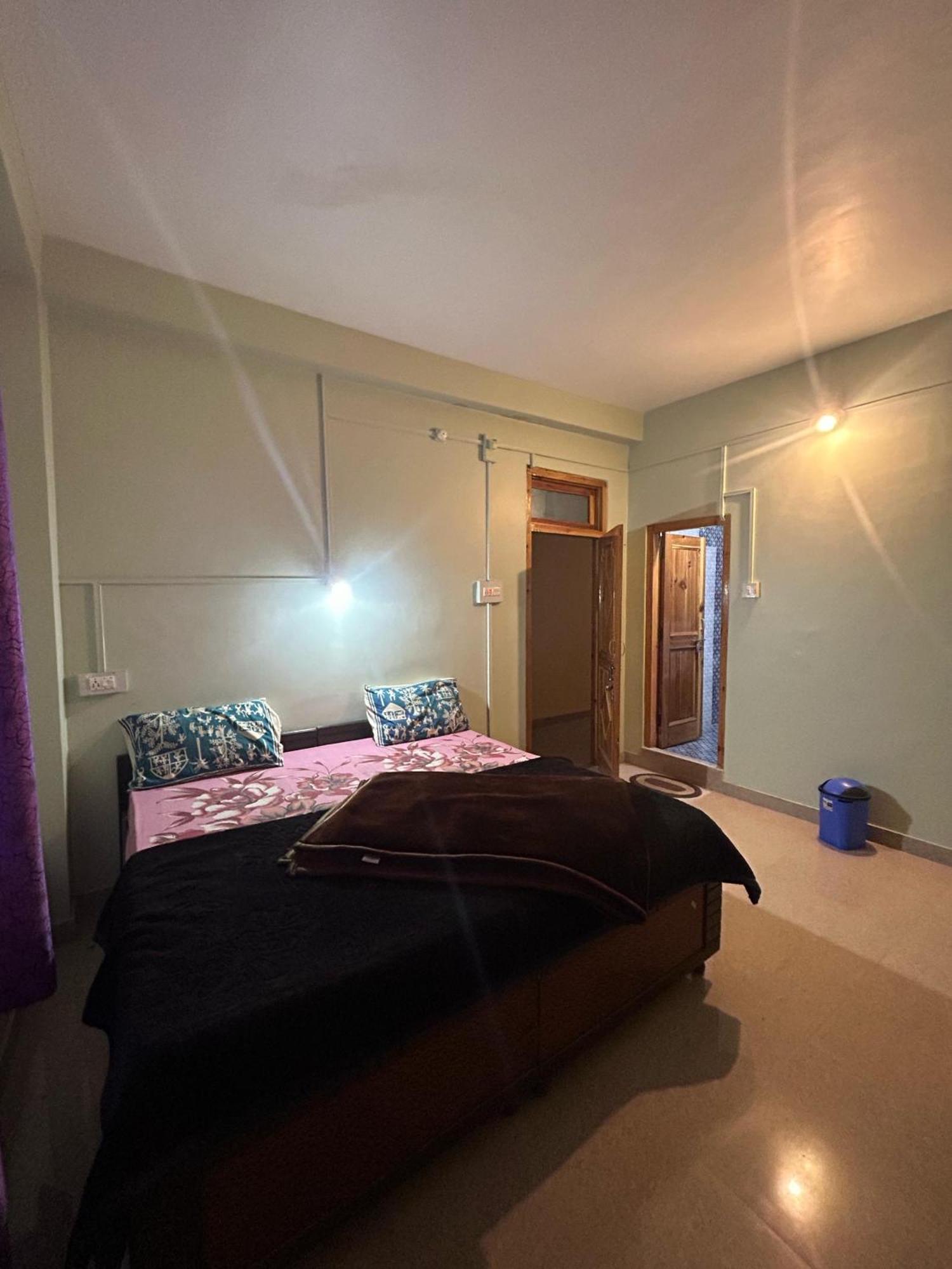 New Brahma Cafe Guest House Kalgha Екстер'єр фото
