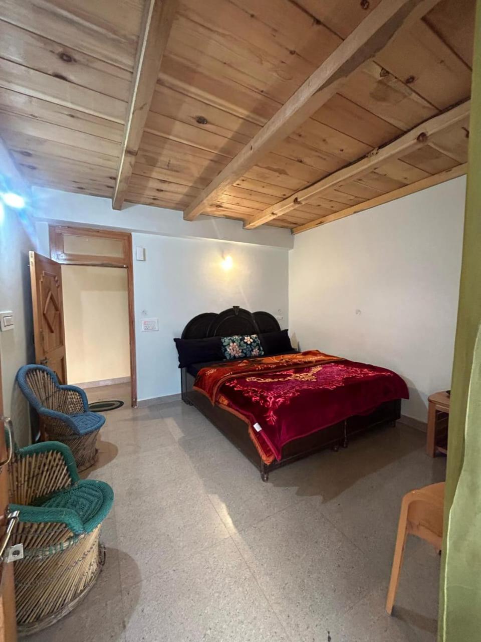 New Brahma Cafe Guest House Kalgha Екстер'єр фото